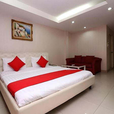 Diamond Residence Silom Бангкок Экстерьер фото