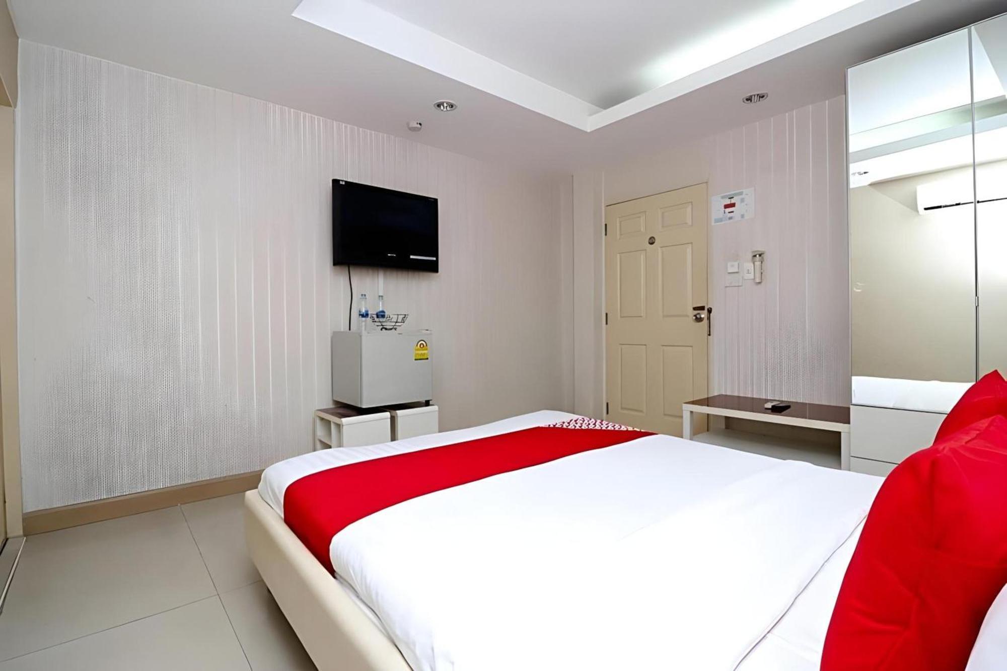 Diamond Residence Silom Бангкок Экстерьер фото