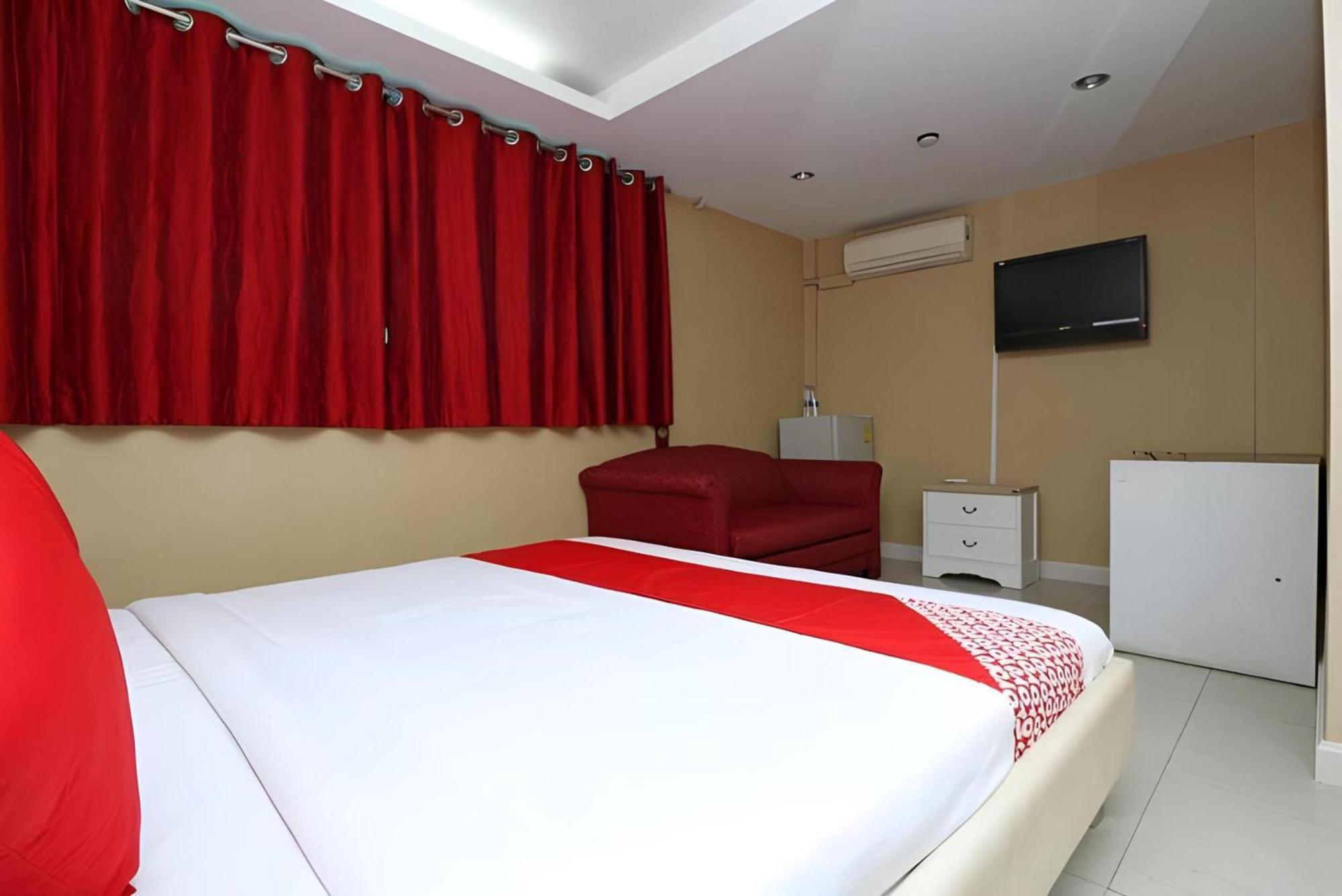 Diamond Residence Silom Бангкок Экстерьер фото