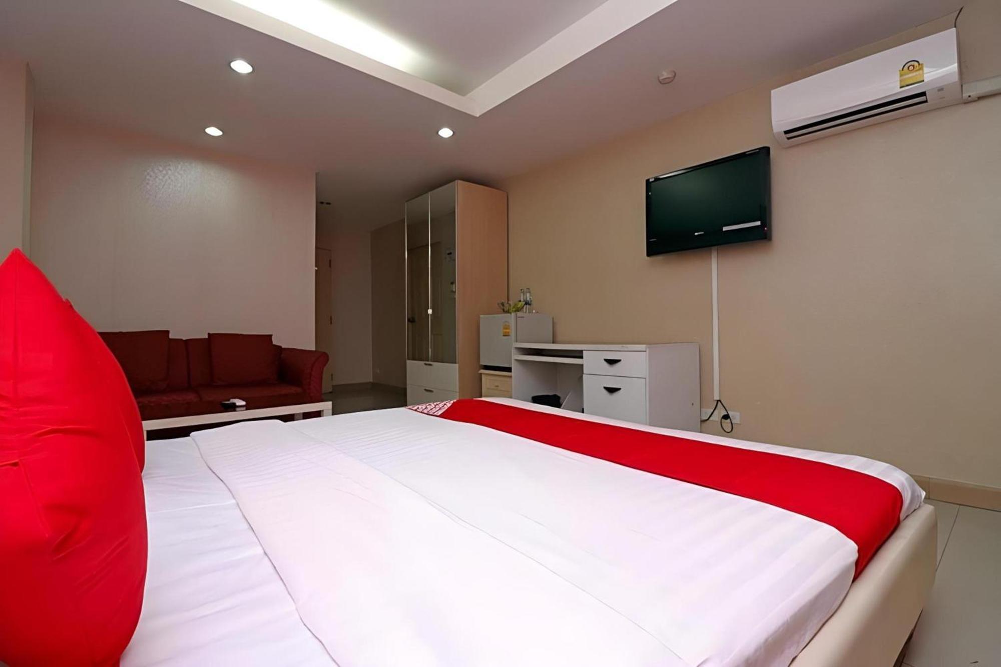 Diamond Residence Silom Бангкок Экстерьер фото