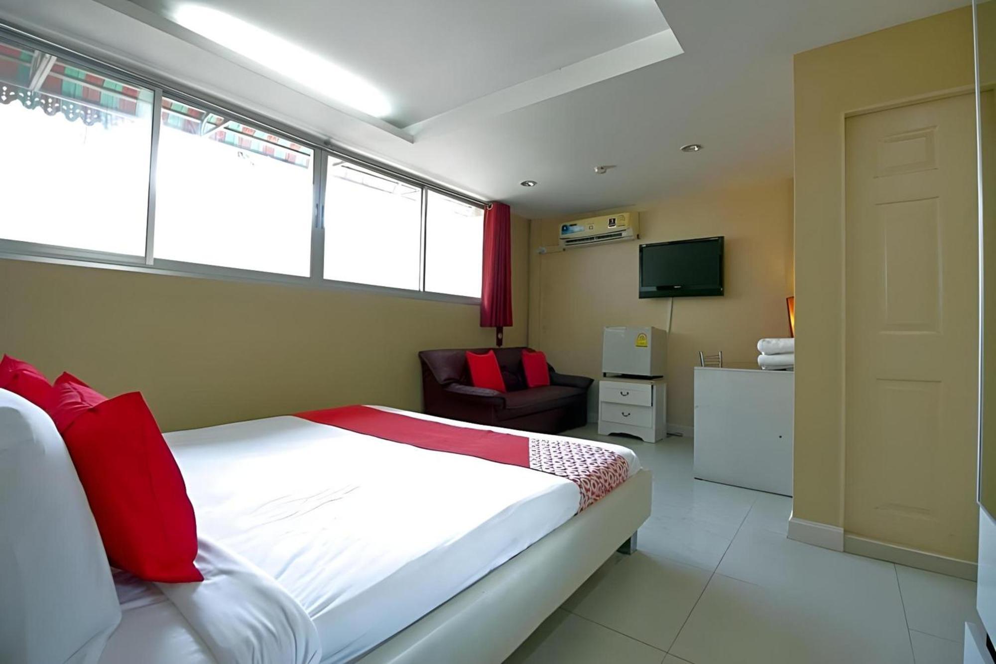 Diamond Residence Silom Бангкок Экстерьер фото