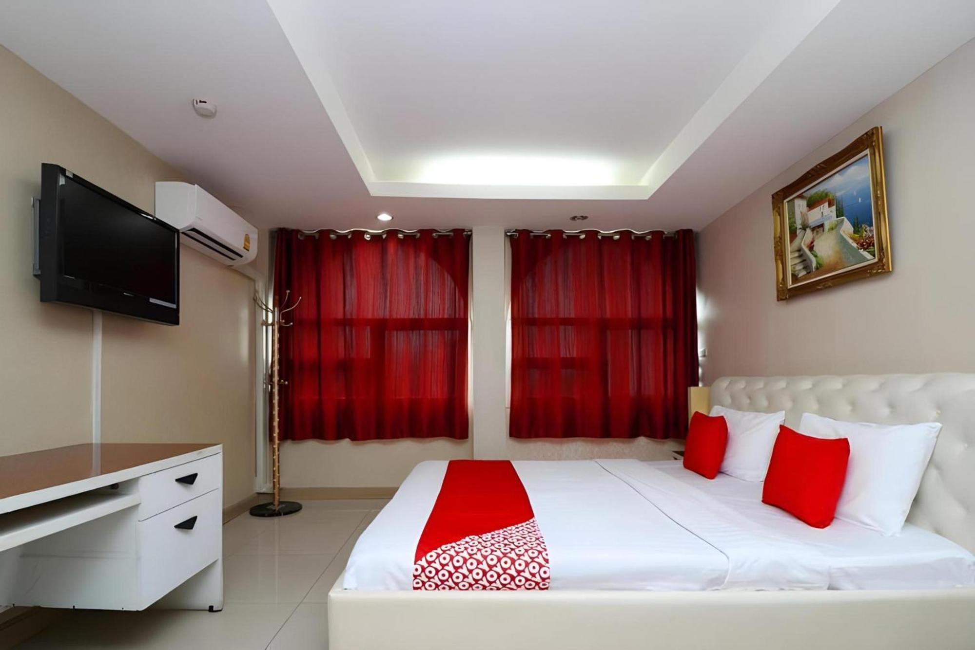 Diamond Residence Silom Бангкок Экстерьер фото