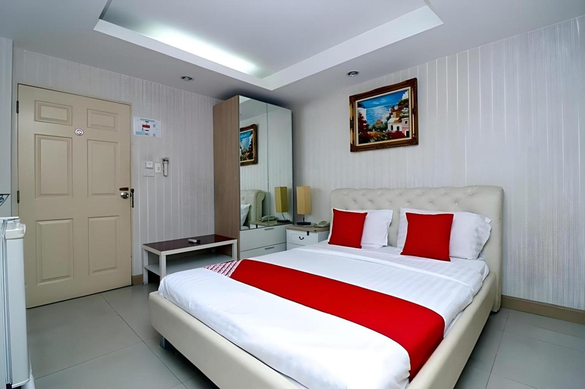 Diamond Residence Silom Бангкок Экстерьер фото