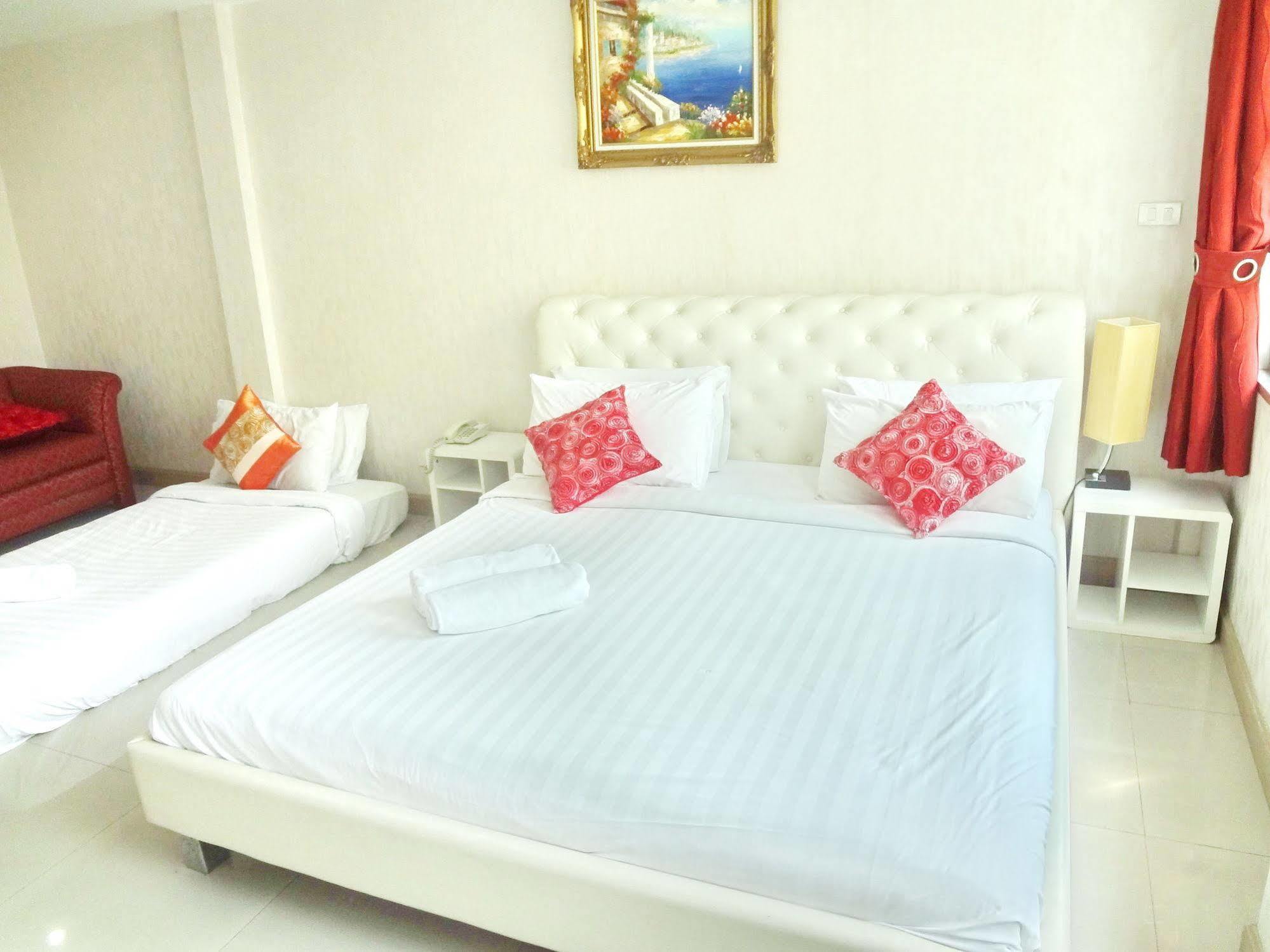 Diamond Residence Silom Бангкок Экстерьер фото