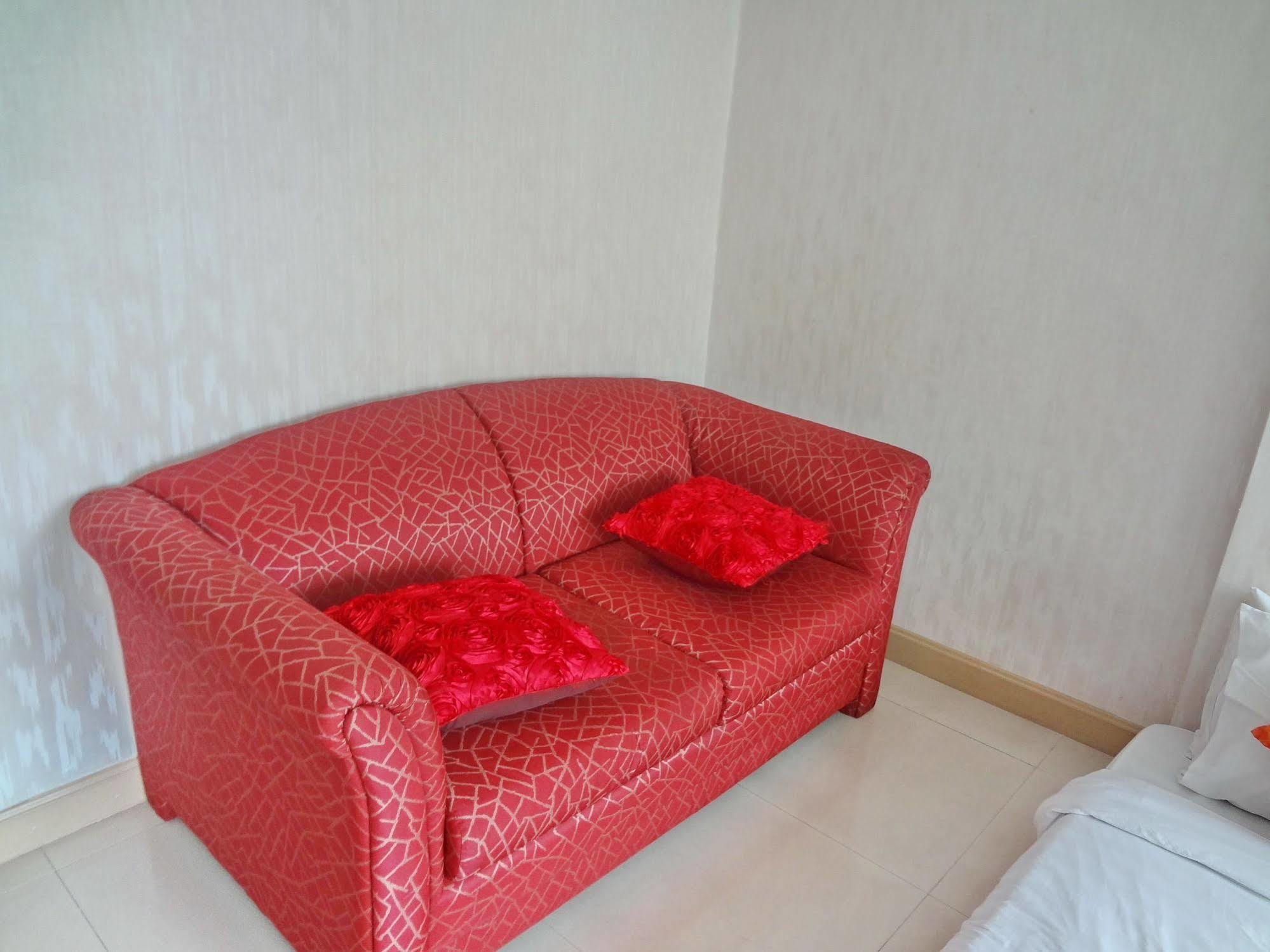Diamond Residence Silom Бангкок Экстерьер фото